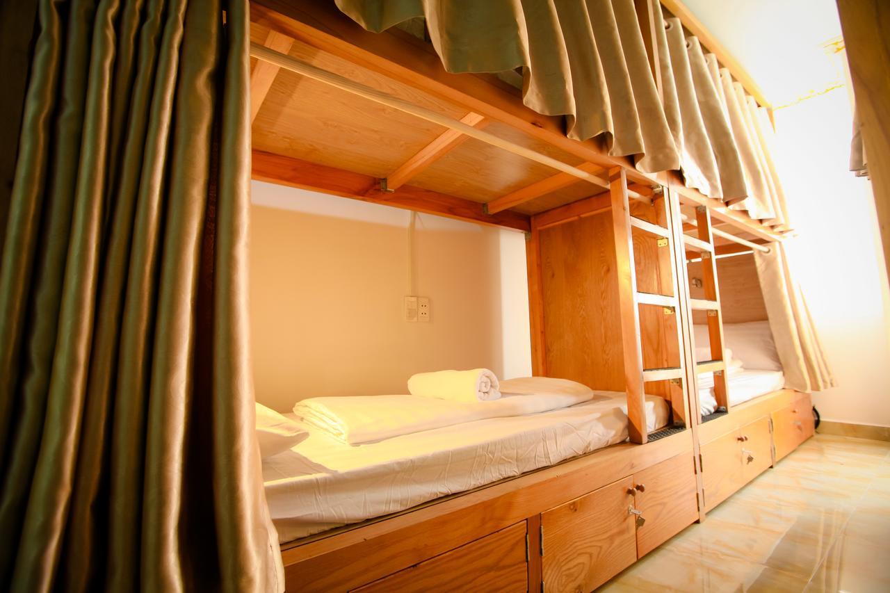 Dola Hostel Хошимін Екстер'єр фото