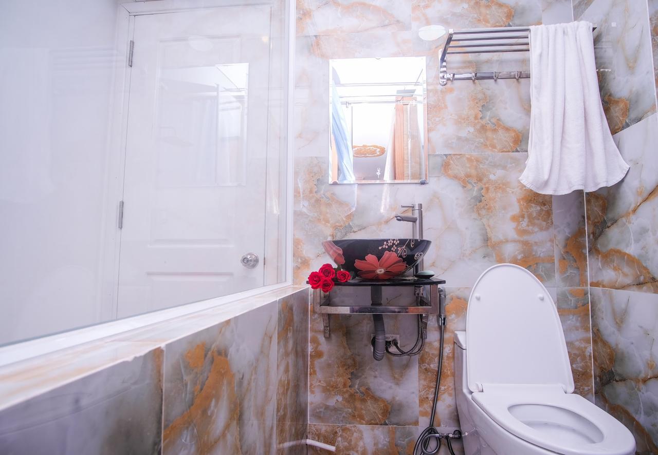 Dola Hostel Хошимін Екстер'єр фото