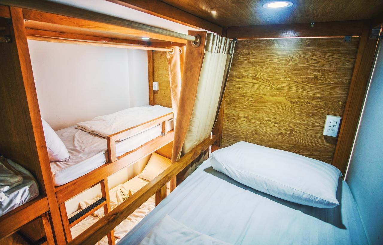 Dola Hostel Хошимін Екстер'єр фото
